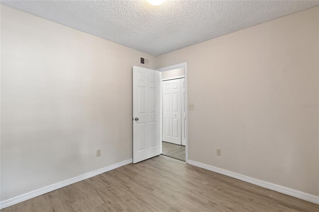 For Sale: $229,900 (3 beds, 2 baths, 1287 Square Feet)