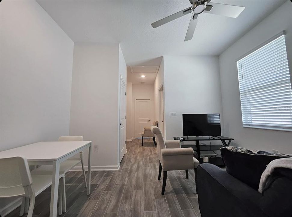Recently Rented: $1,400 (1 beds, 1 baths, 492 Square Feet)