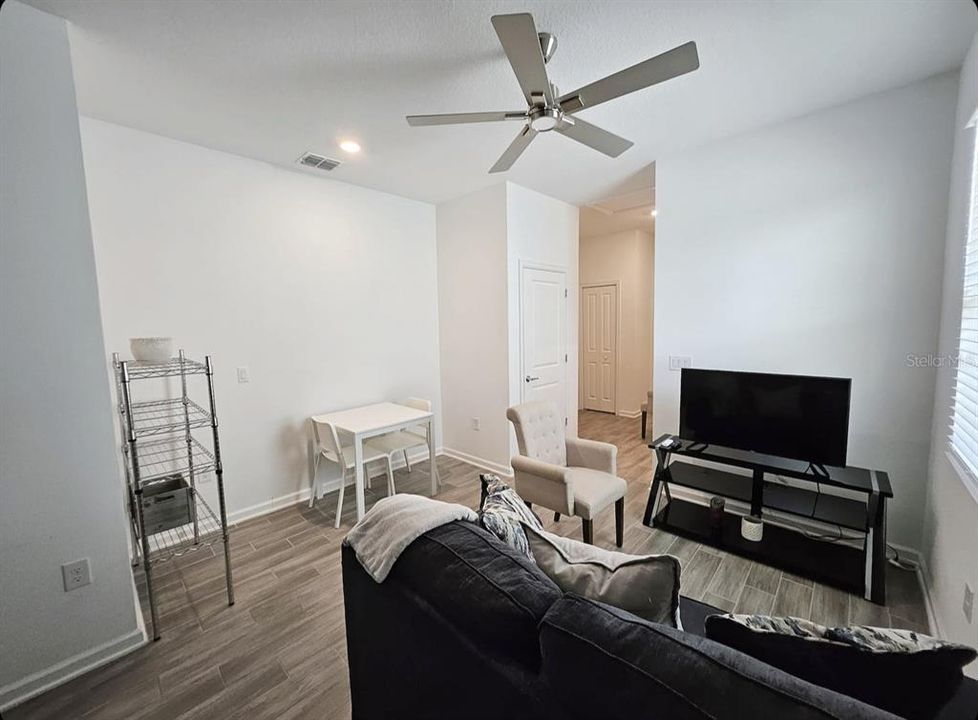 Recently Rented: $1,400 (1 beds, 1 baths, 492 Square Feet)