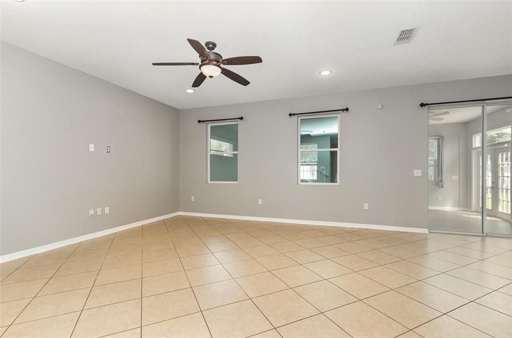 For Sale: $399,000 (4 beds, 2 baths, 2782 Square Feet)
