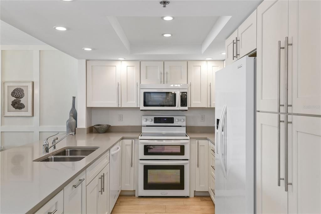 Active With Contract: $1,225,000 (3 beds, 2 baths, 1556 Square Feet)