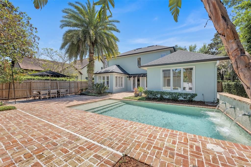 Recently Sold: $1,775,000 (5 beds, 3 baths, 3159 Square Feet)