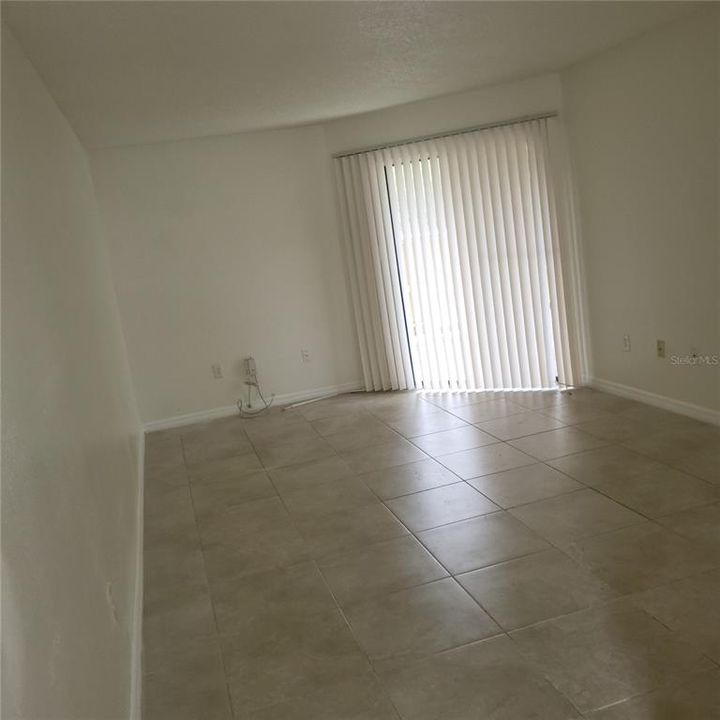 great room from entrance to unit