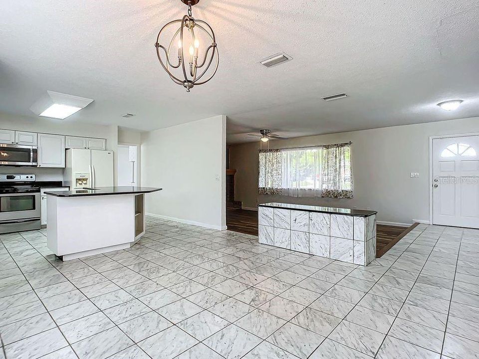 For Sale: $447,500 (4 beds, 2 baths, 2632 Square Feet)