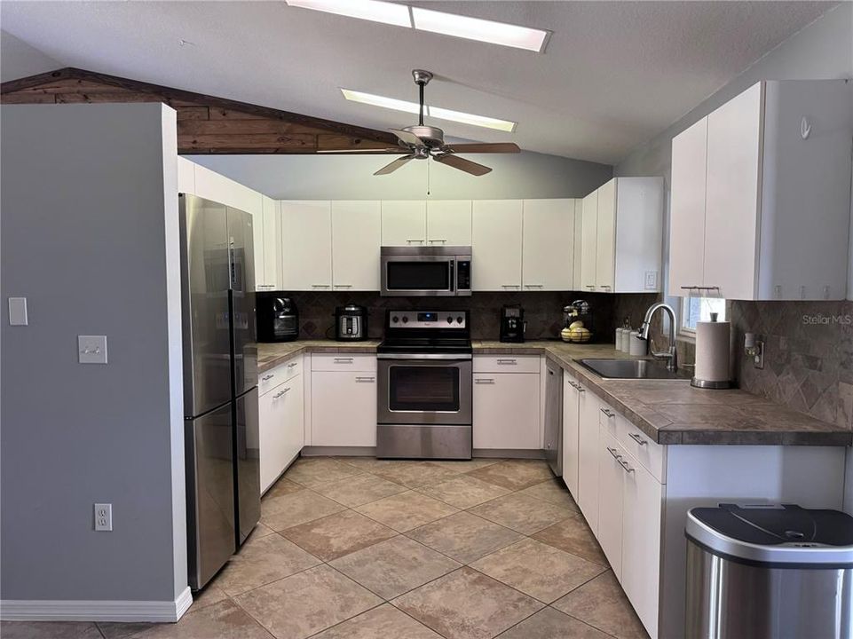 For Sale: $824,900 (3 beds, 2 baths, 1542 Square Feet)