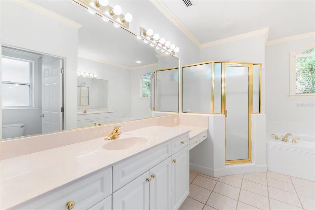 Recently Sold: $569,000 (3 beds, 2 baths, 2376 Square Feet)