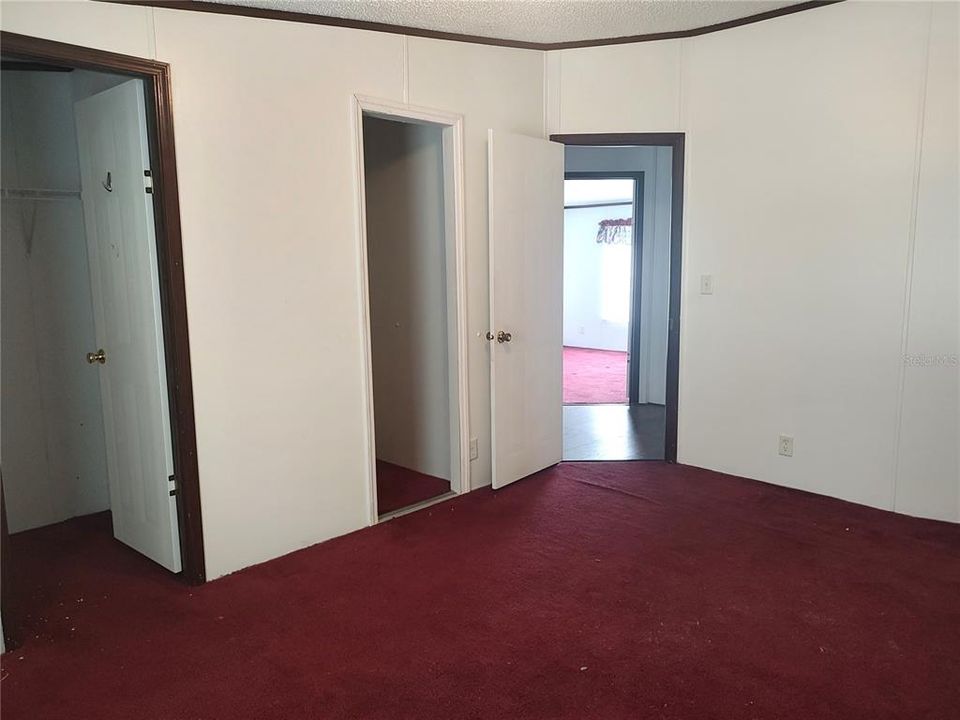 Vendido Recientemente: $265,000 (4 camas, 2 baños, 2280 Pies cuadrados)