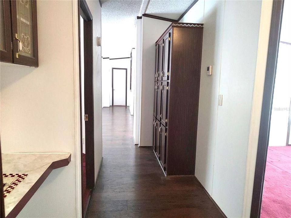 Vendido Recientemente: $265,000 (4 camas, 2 baños, 2280 Pies cuadrados)