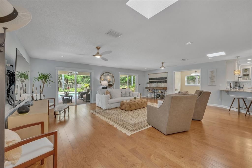 Active With Contract: $869,000 (4 beds, 2 baths, 2214 Square Feet)