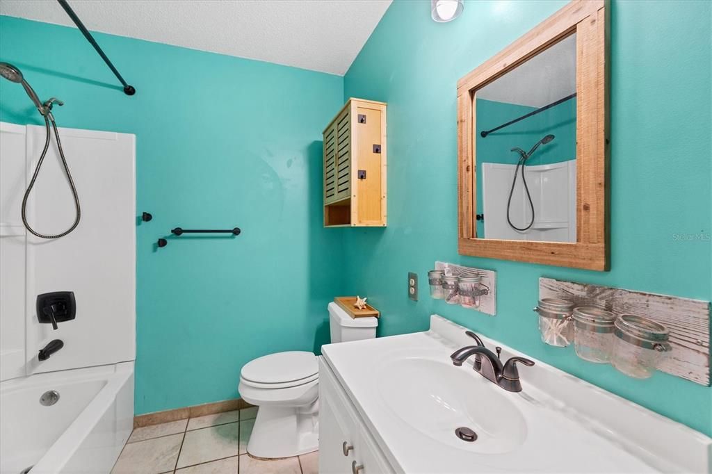 For Sale: $400,000 (3 beds, 2 baths, 1855 Square Feet)