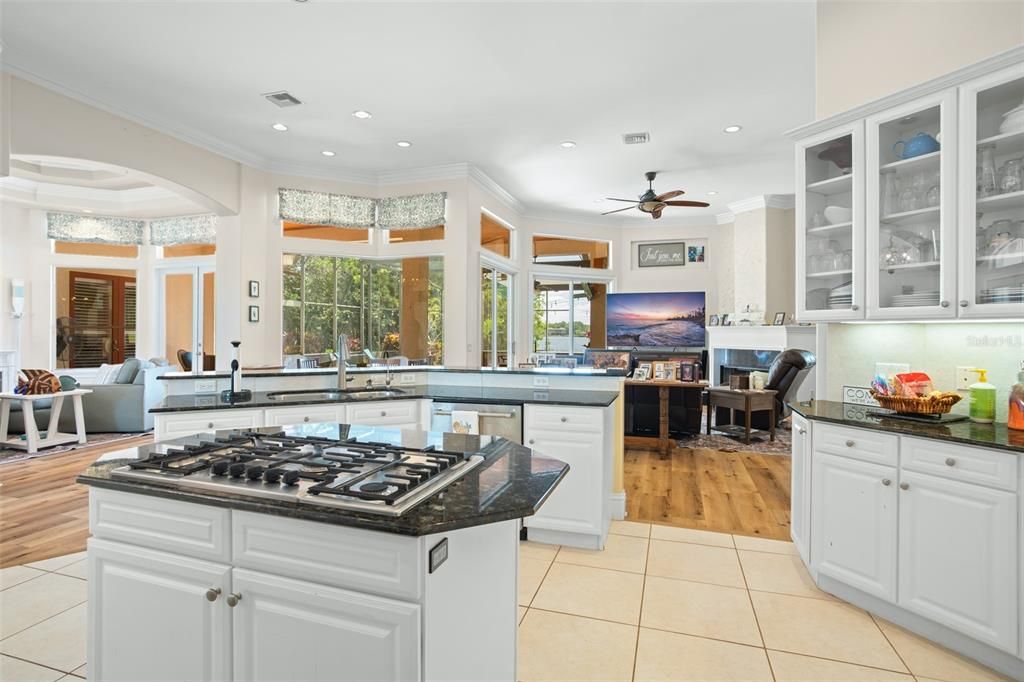 Active With Contract: $2,350,000 (5 beds, 4 baths, 3924 Square Feet)