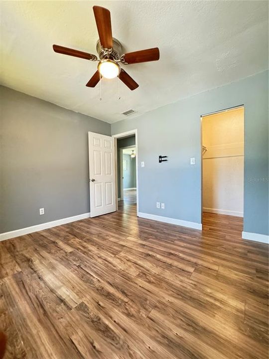 Recently Rented: $1,900 (3 beds, 2 baths, 1250 Square Feet)