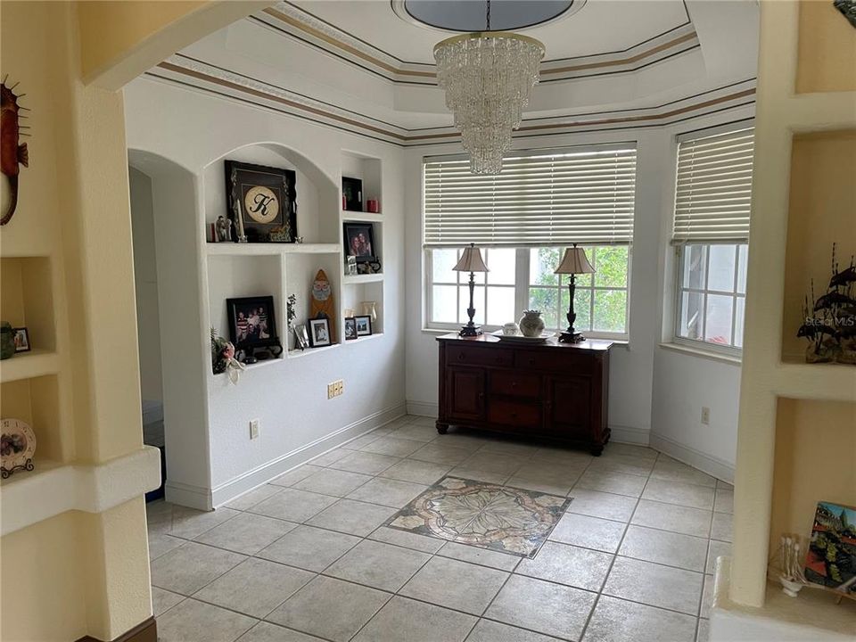 DINING ROOOM TRAY CEILING