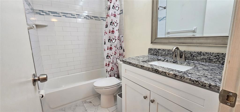Recently Rented: $1,999 (2 beds, 1 baths, 931 Square Feet)