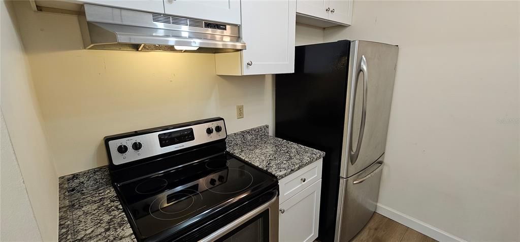 Recently Rented: $1,999 (2 beds, 1 baths, 931 Square Feet)