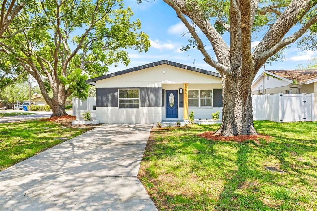 Recently Sold: $475,000 (3 beds, 2 baths, 1288 Square Feet)