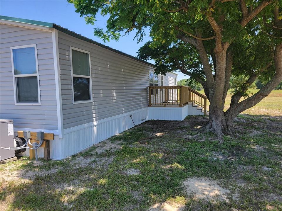 For Sale: $303,000 (3 beds, 2 baths, 1152 Square Feet)