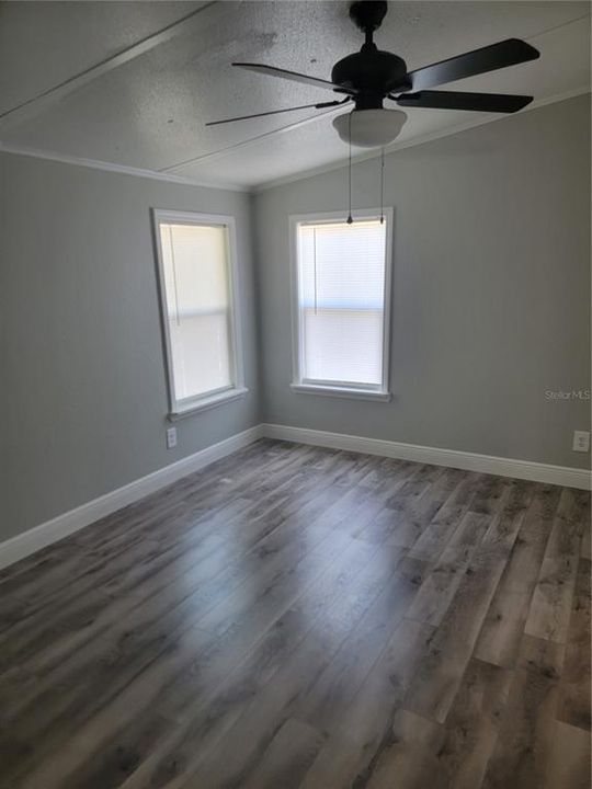 Active With Contract: $299,900 (3 beds, 2 baths, 1152 Square Feet)