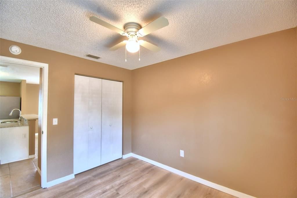 Recently Sold: $235,000 (3 beds, 2 baths, 964 Square Feet)