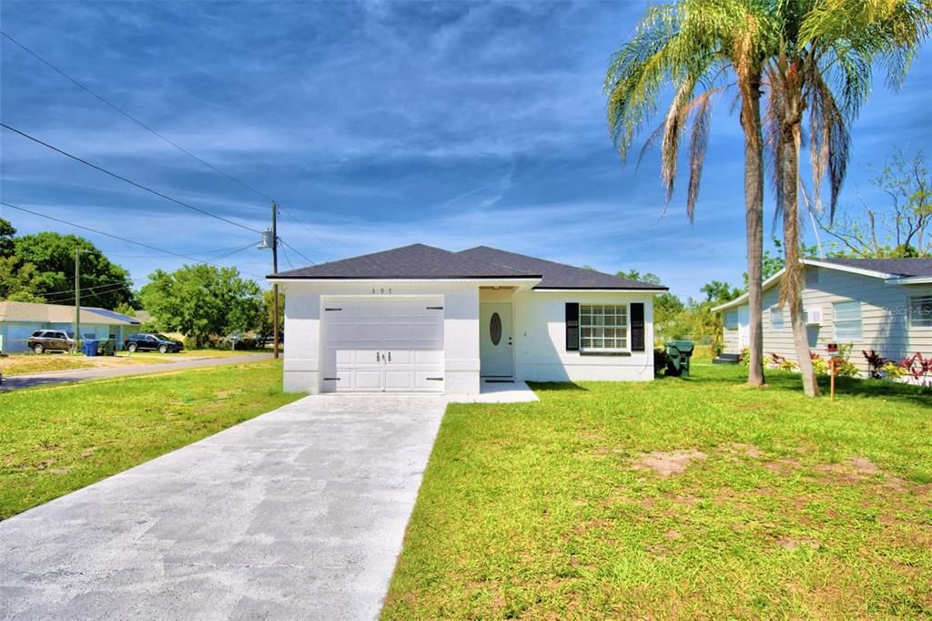 Recently Sold: $235,000 (3 beds, 2 baths, 964 Square Feet)