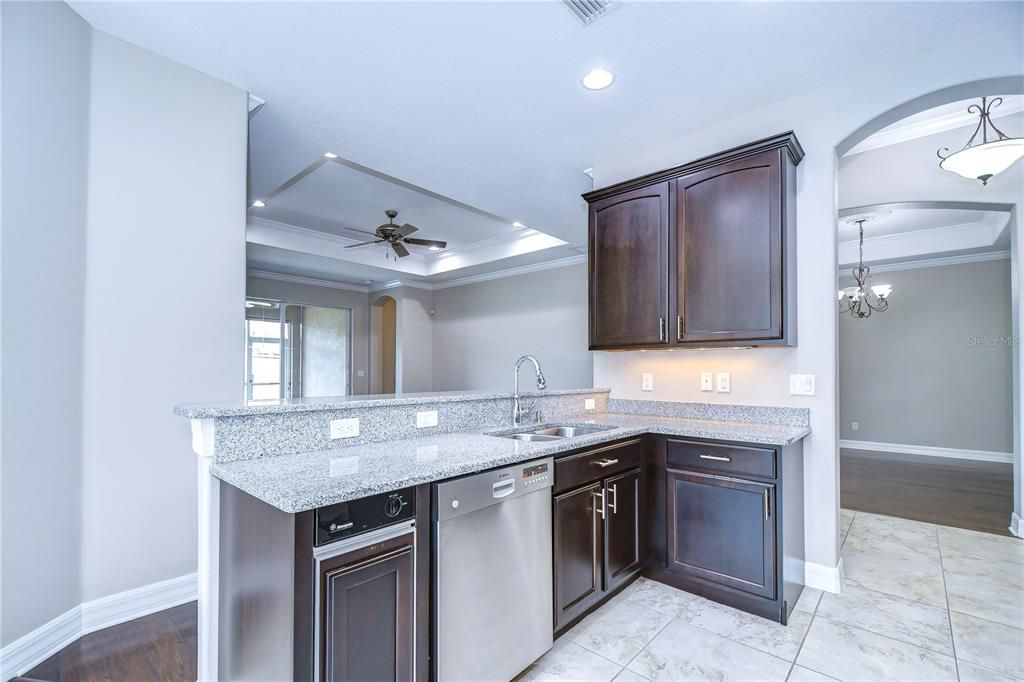 Active With Contract: $385,000 (3 beds, 2 baths, 1560 Square Feet)