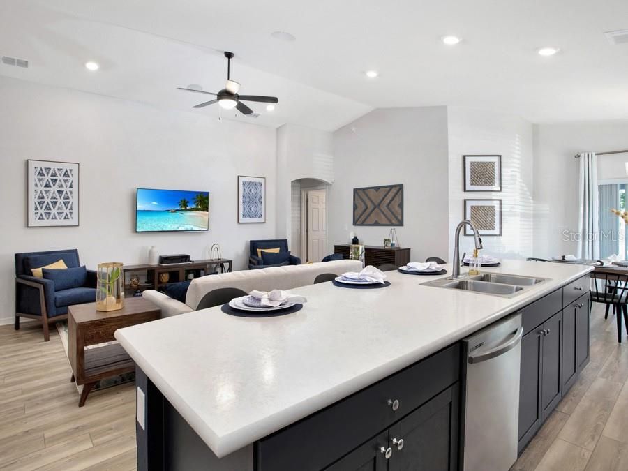 Active With Contract: $408,190 (4 beds, 2 baths, 1715 Square Feet)