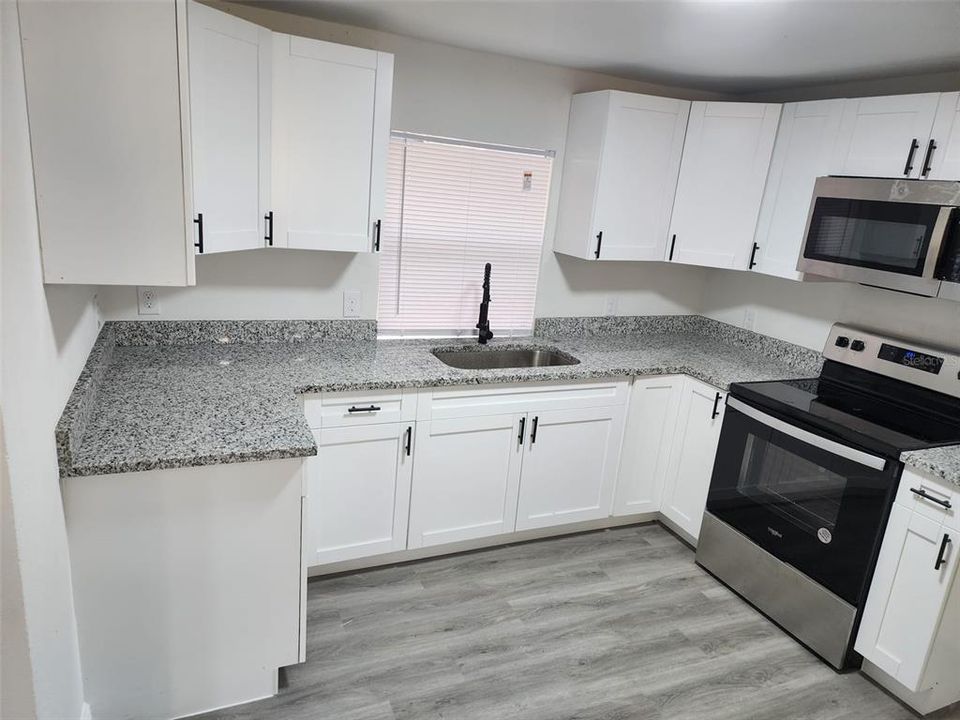 Active With Contract: $225,000 (4 beds, 2 baths, 1334 Square Feet)