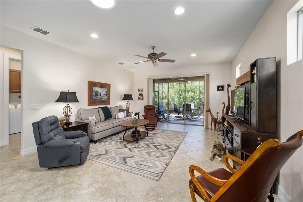 Recently Sold: $398,888 (2 beds, 2 baths, 1982 Square Feet)