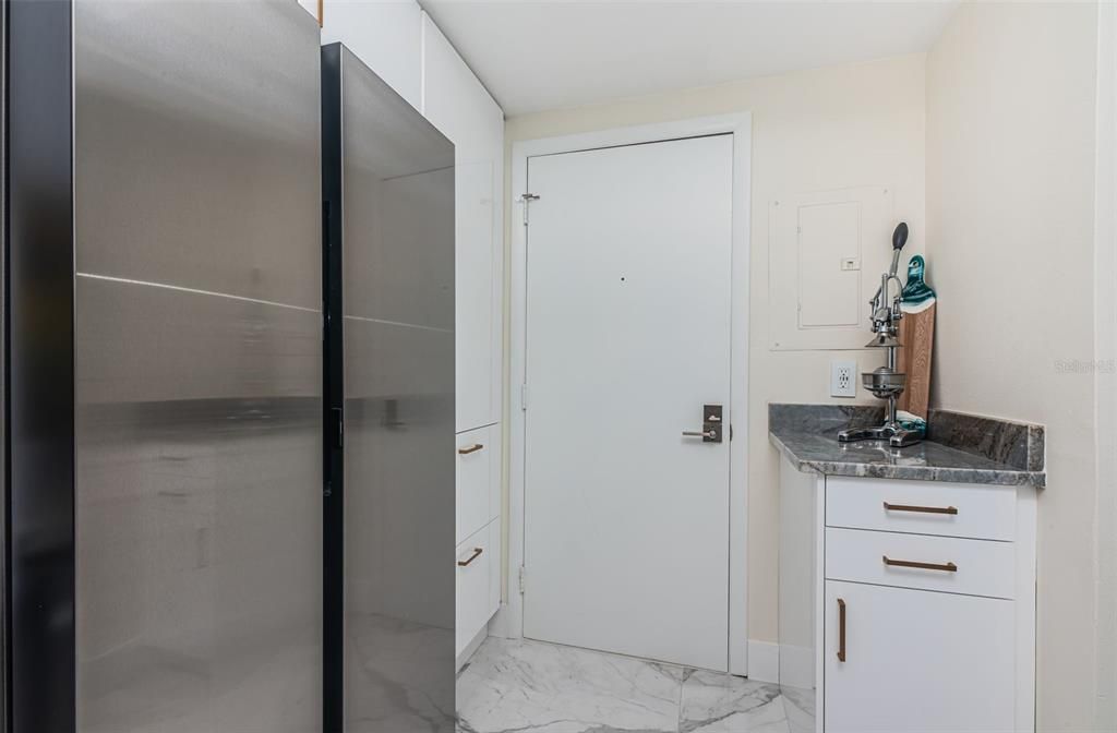For Rent: $4,500 (2 beds, 2 baths, 1269 Square Feet)