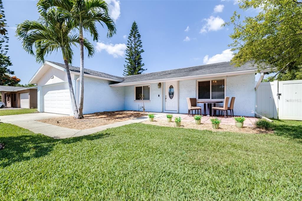 Active With Contract: $469,000 (4 beds, 3 baths, 2152 Square Feet)