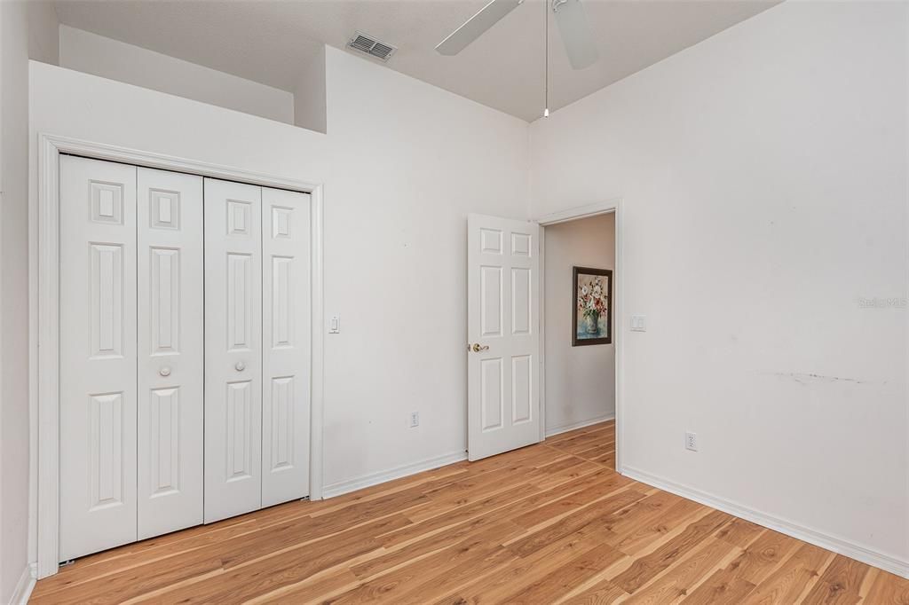 For Sale: $475,000 (3 beds, 2 baths, 1916 Square Feet)
