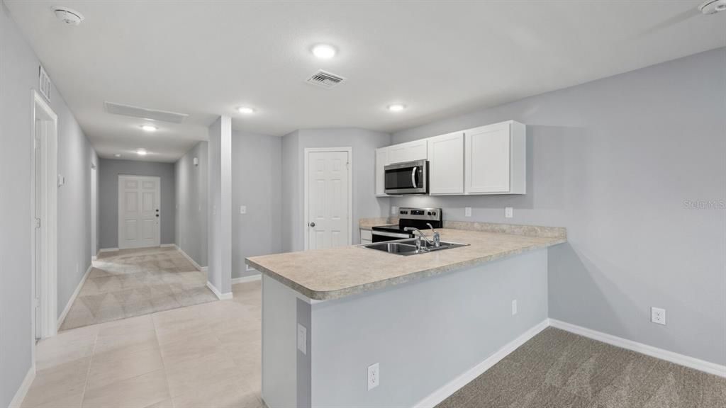 Active With Contract: $312,990 (4 beds, 2 baths, 1593 Square Feet)