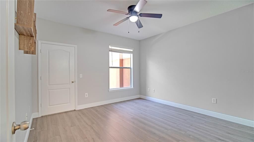 For Sale: $279,990 (2 beds, 2 baths, 1076 Square Feet)