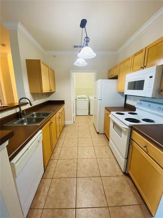 For Rent: $1,900 (2 beds, 2 baths, 1157 Square Feet)
