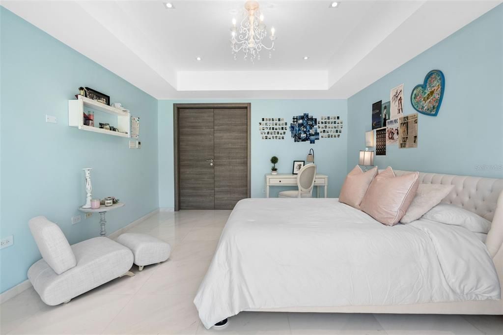 待售: $12,900,000 (6 贝兹, 8 浴室, 9827.4 平方英尺)