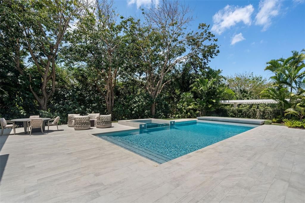 待售: $12,900,000 (6 贝兹, 8 浴室, 9827.4 平方英尺)