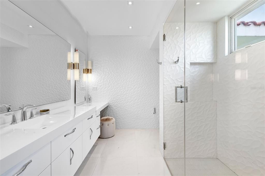 待售: $12,900,000 (6 贝兹, 8 浴室, 9827.4 平方英尺)