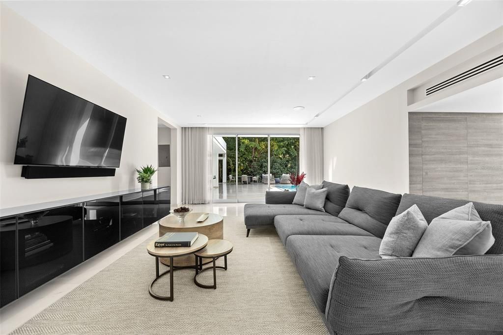 待售: $12,900,000 (6 贝兹, 8 浴室, 9827.4 平方英尺)