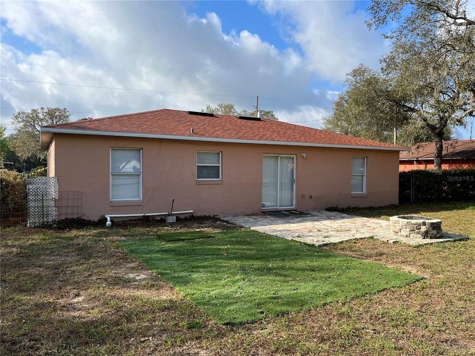For Sale: $269,900 (4 beds, 2 baths, 1438 Square Feet)