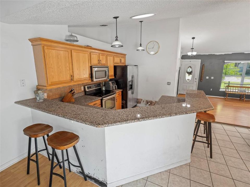 For Sale: $345,000 (3 beds, 2 baths, 1535 Square Feet)
