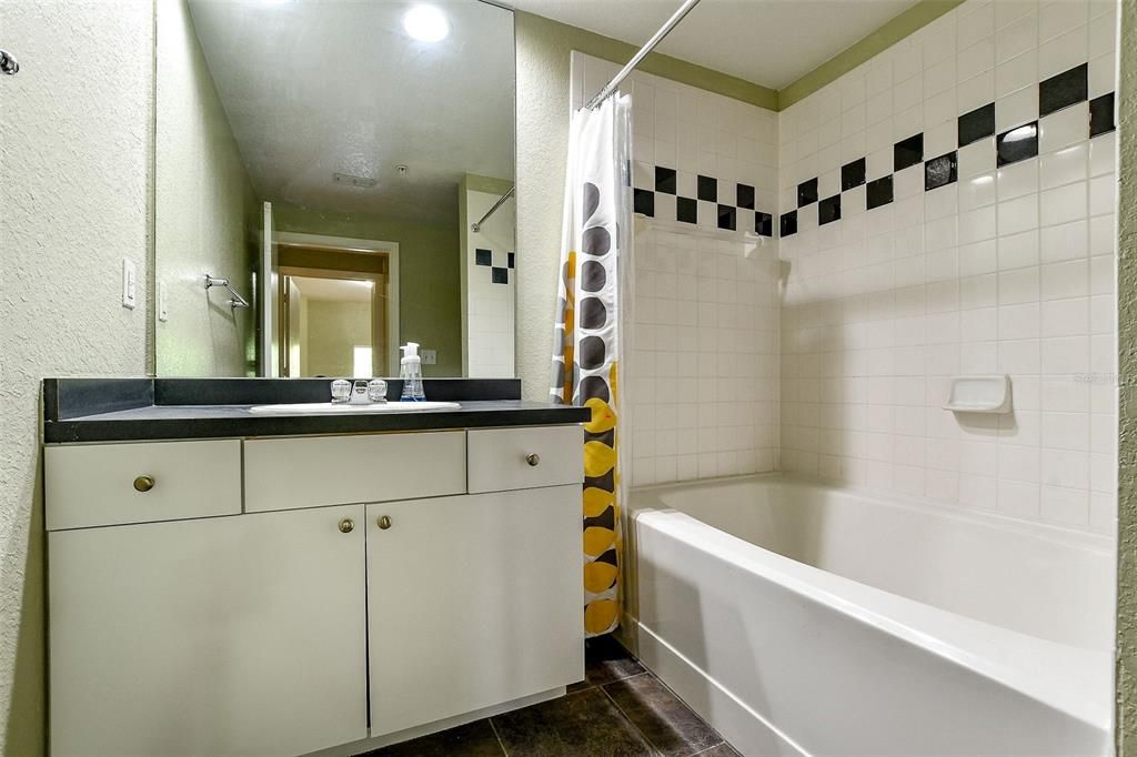 出租: $2,700 (2 贝兹, 2 浴室, 1206 平方英尺)
