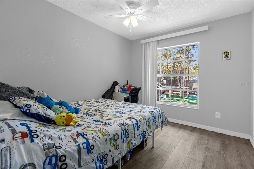 Active With Contract: $2,490 (2 beds, 2 baths, 987 Square Feet)