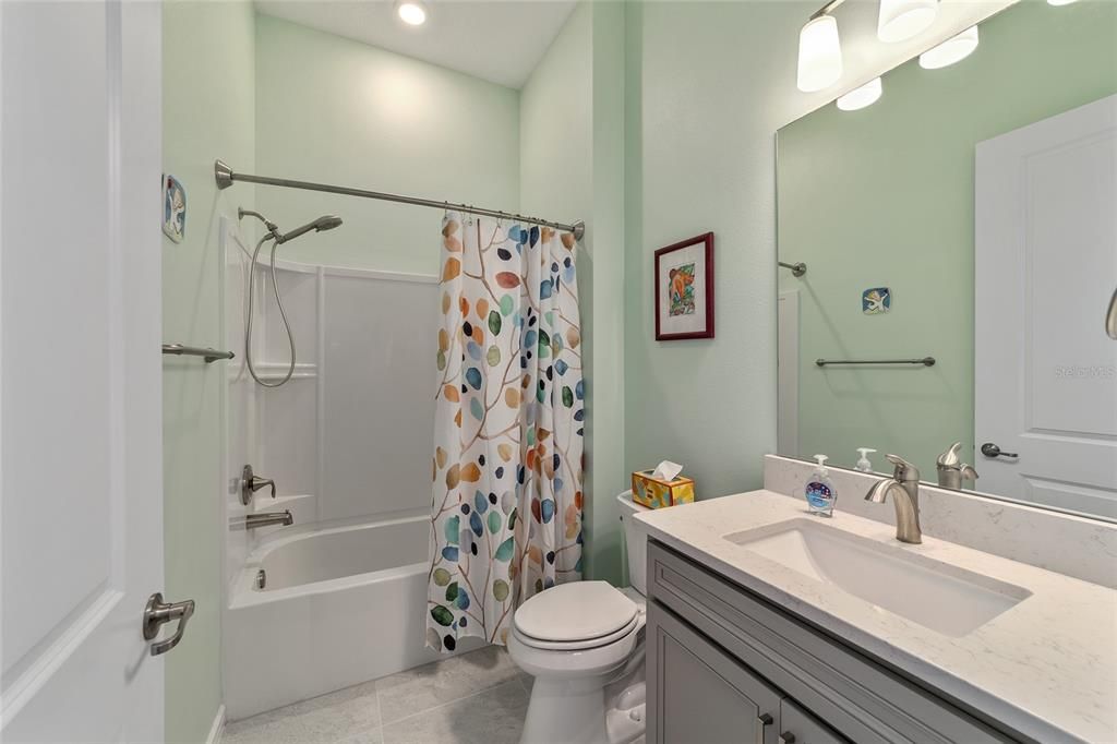 For Sale: $454,454 (2 beds, 2 baths, 1976 Square Feet)
