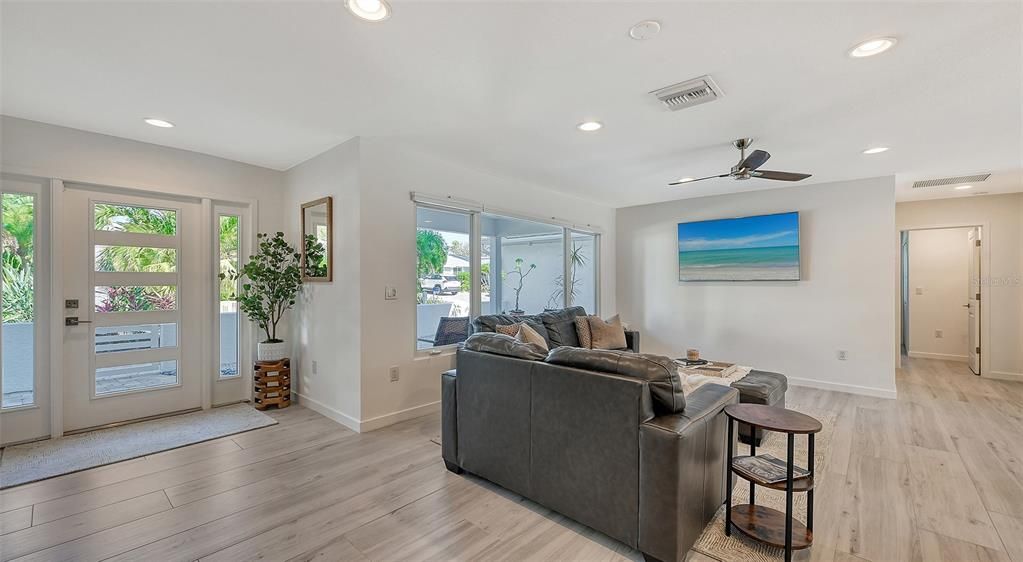 Active With Contract: $1,650,000 (3 beds, 2 baths, 2120 Square Feet)