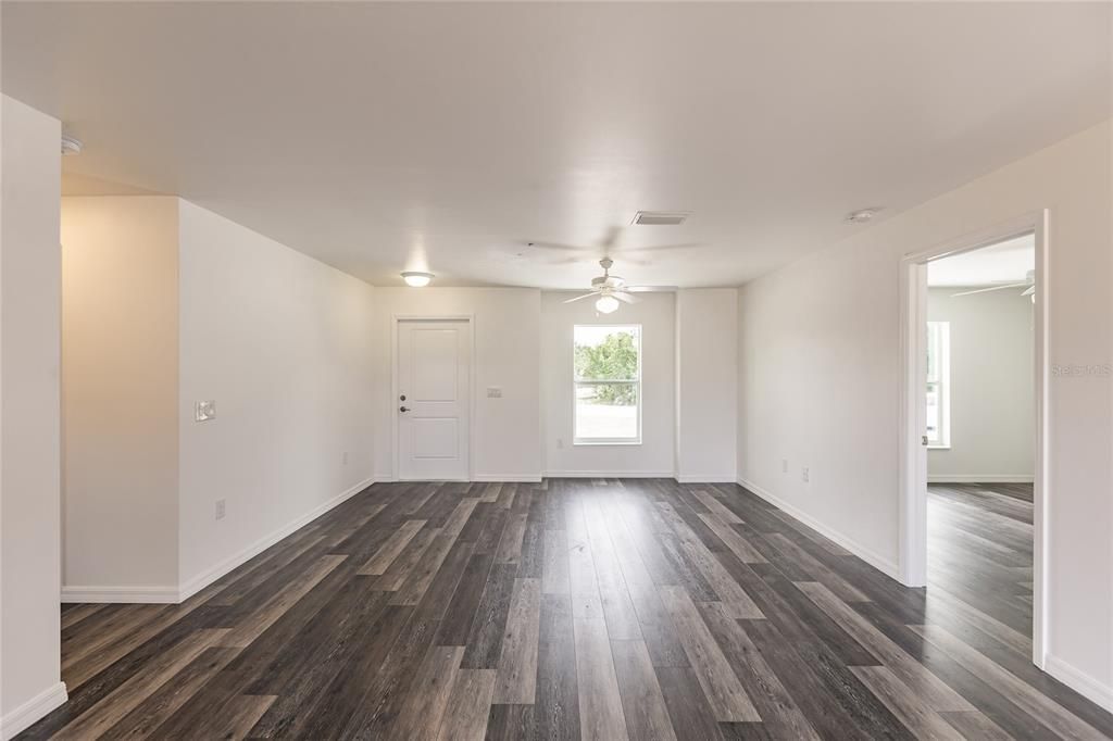 Active With Contract: $285,000 (3 beds, 2 baths, 1228 Square Feet)