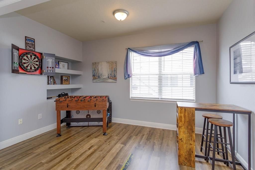 Active With Contract: $279,900 (2 beds, 2 baths, 1276 Square Feet)
