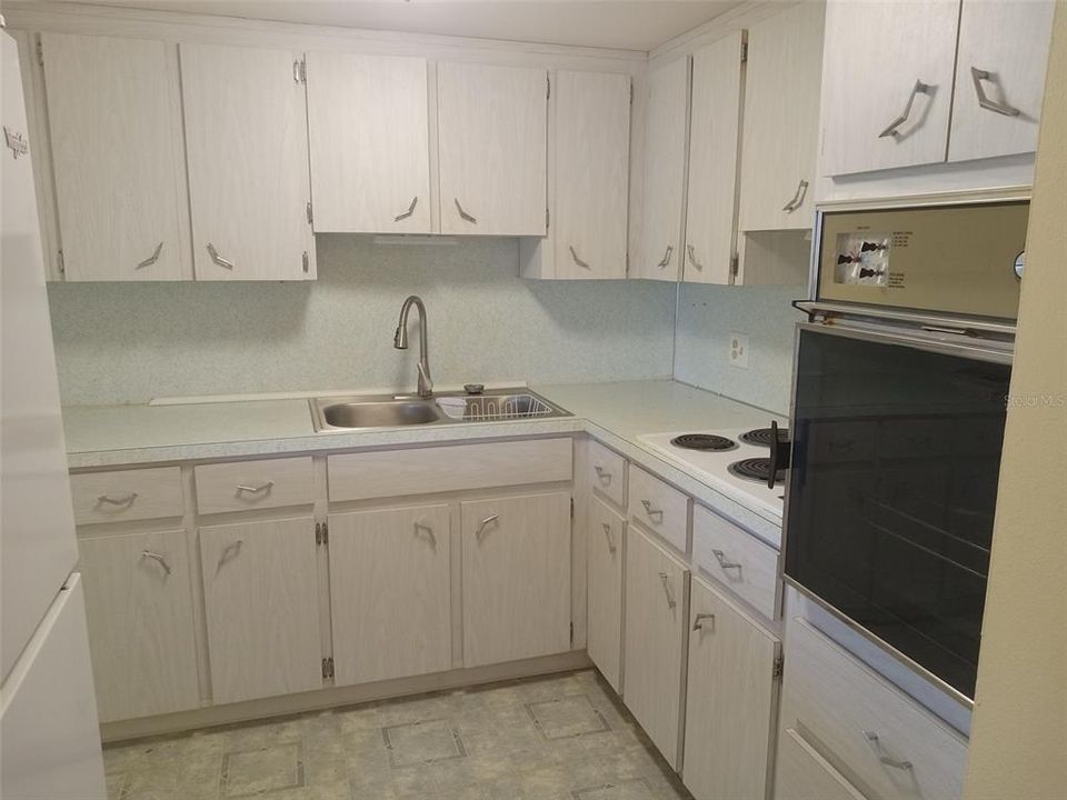 For Rent: $1,450 (1 beds, 1 baths, 800 Square Feet)