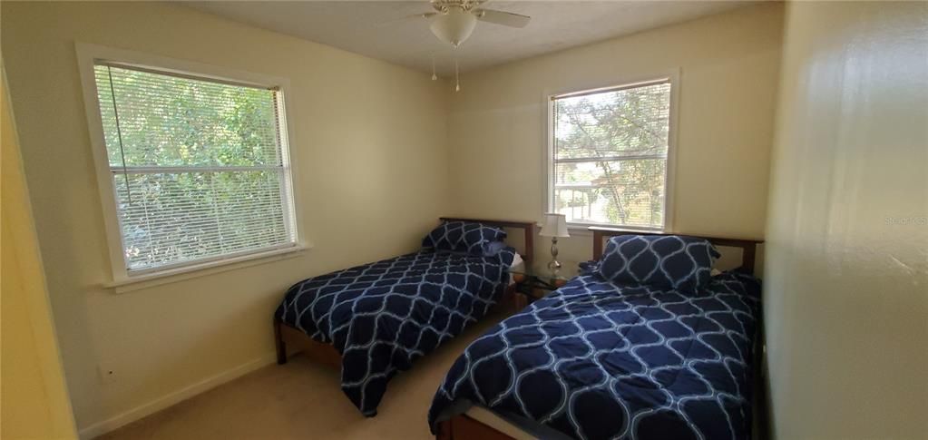 Active With Contract: $1,900 (3 beds, 2 baths, 1682 Square Feet)