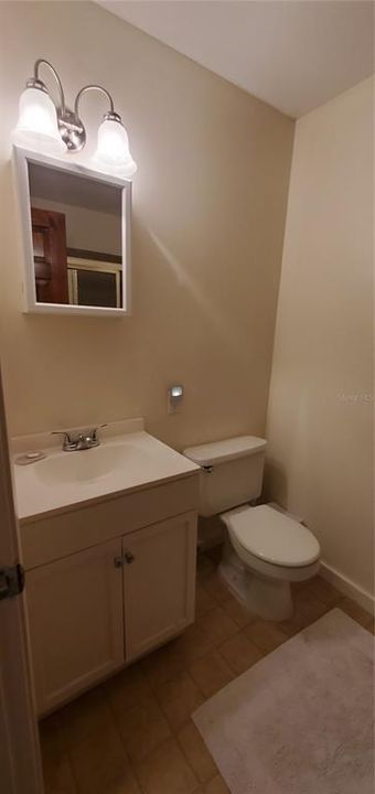 Active With Contract: $1,900 (3 beds, 2 baths, 1682 Square Feet)