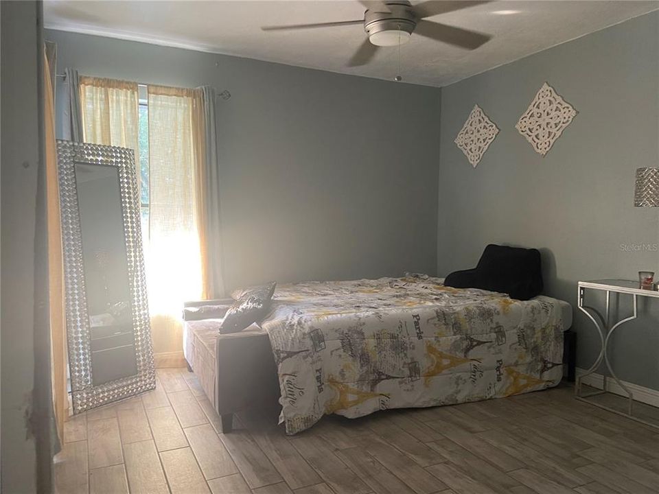 For Rent: $3,250 (4 beds, 2 baths, 2066 Square Feet)